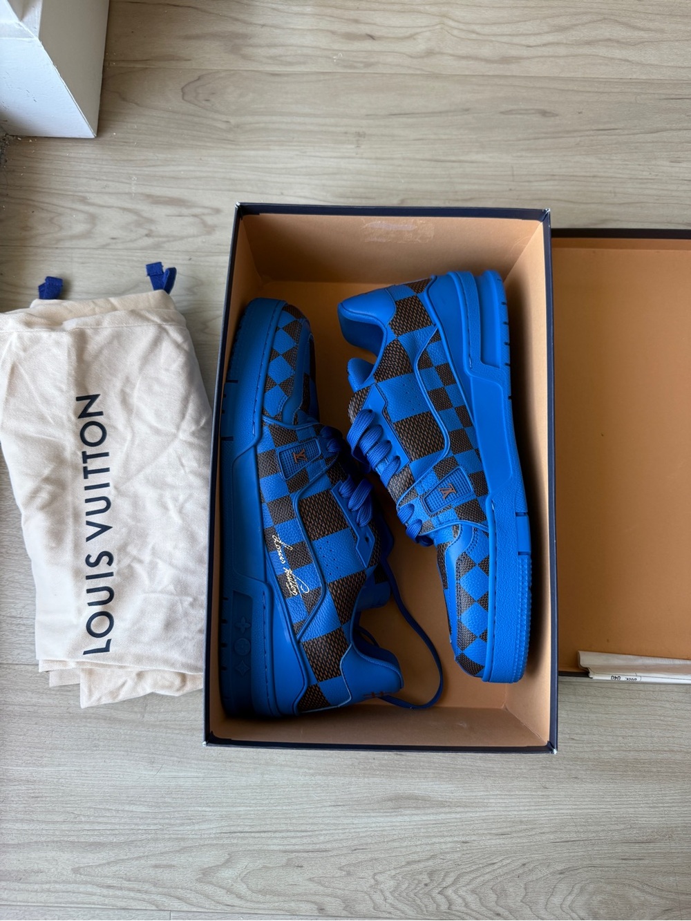 Louis Vuitton Kids Electric Blue Checkerboard Sneaker - Picture 4 of 12